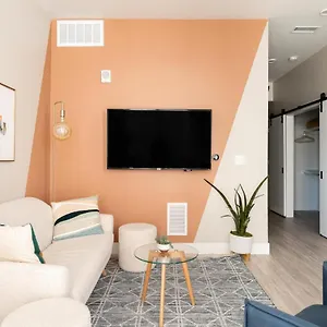 Colorful Western Vibe - Walk Everywhere - Zuni Lofts , Denver United States
